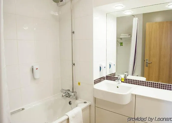Otel Premier Premier - Blossom St North York
