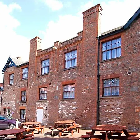 Premier 3* York
