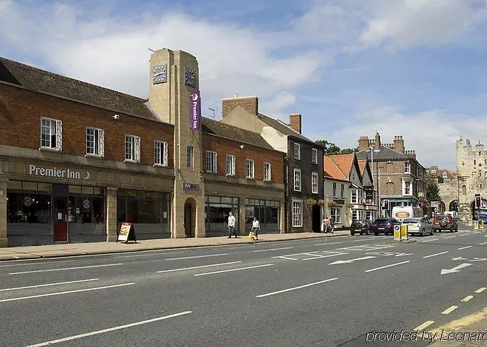 Premier Premier - Blossom St North